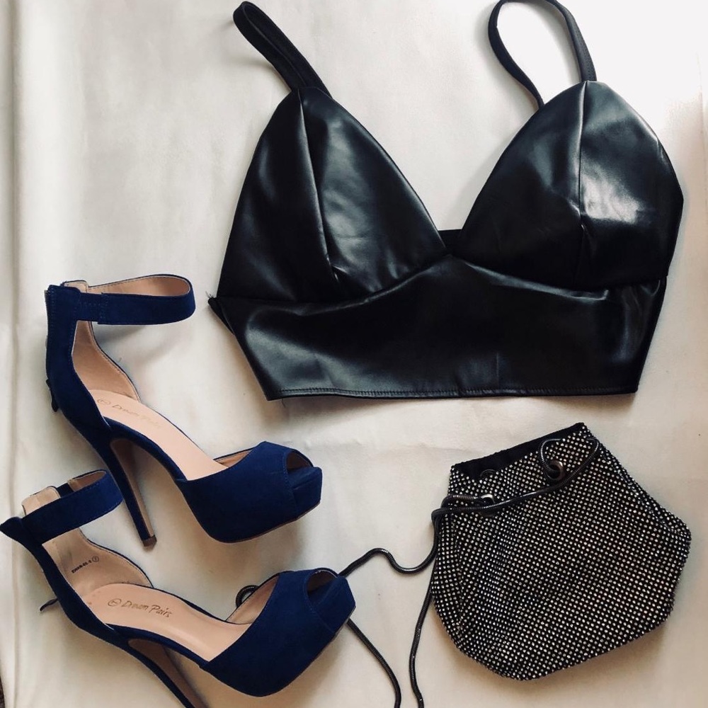 Black Crop Top
